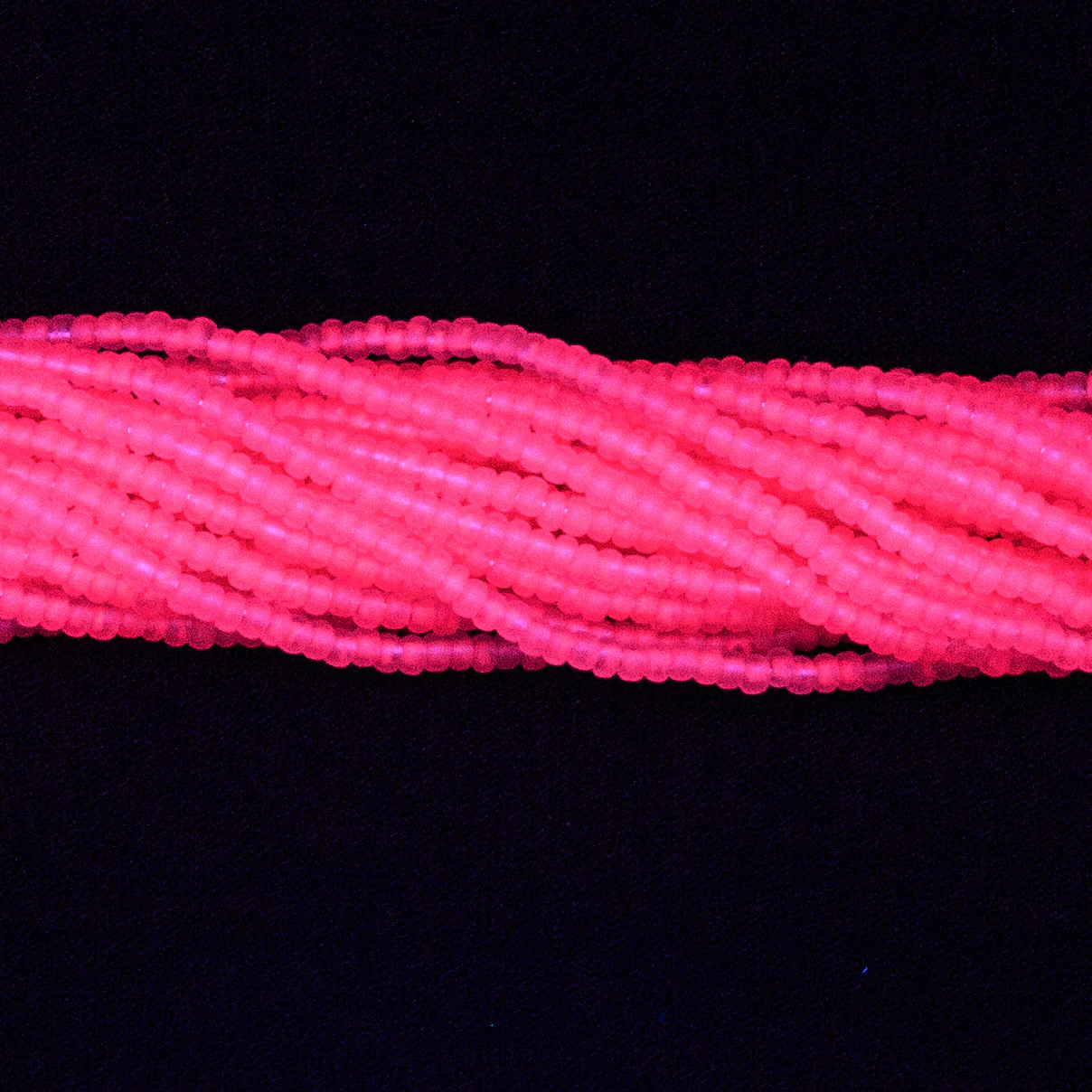 11SB694-NT: CZ Seed Bead Neon Fuchsia On Crystal 11/0 6HK - Image 2
