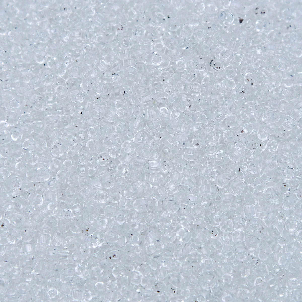 12SV212R: Vintage VEN SB Crystal Grey Fog 12/0-50GM - Image 2