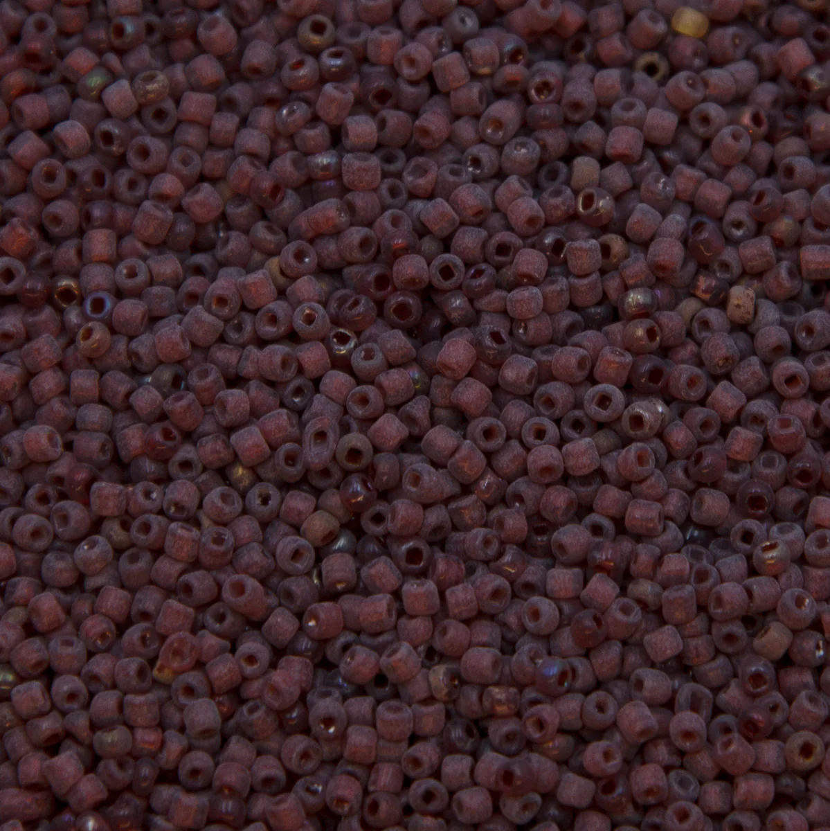 12SV248-QR: Vin Venetian Seed Bead Trans Red #1 SQ-HOLE 12/0 50GMs - Image 2