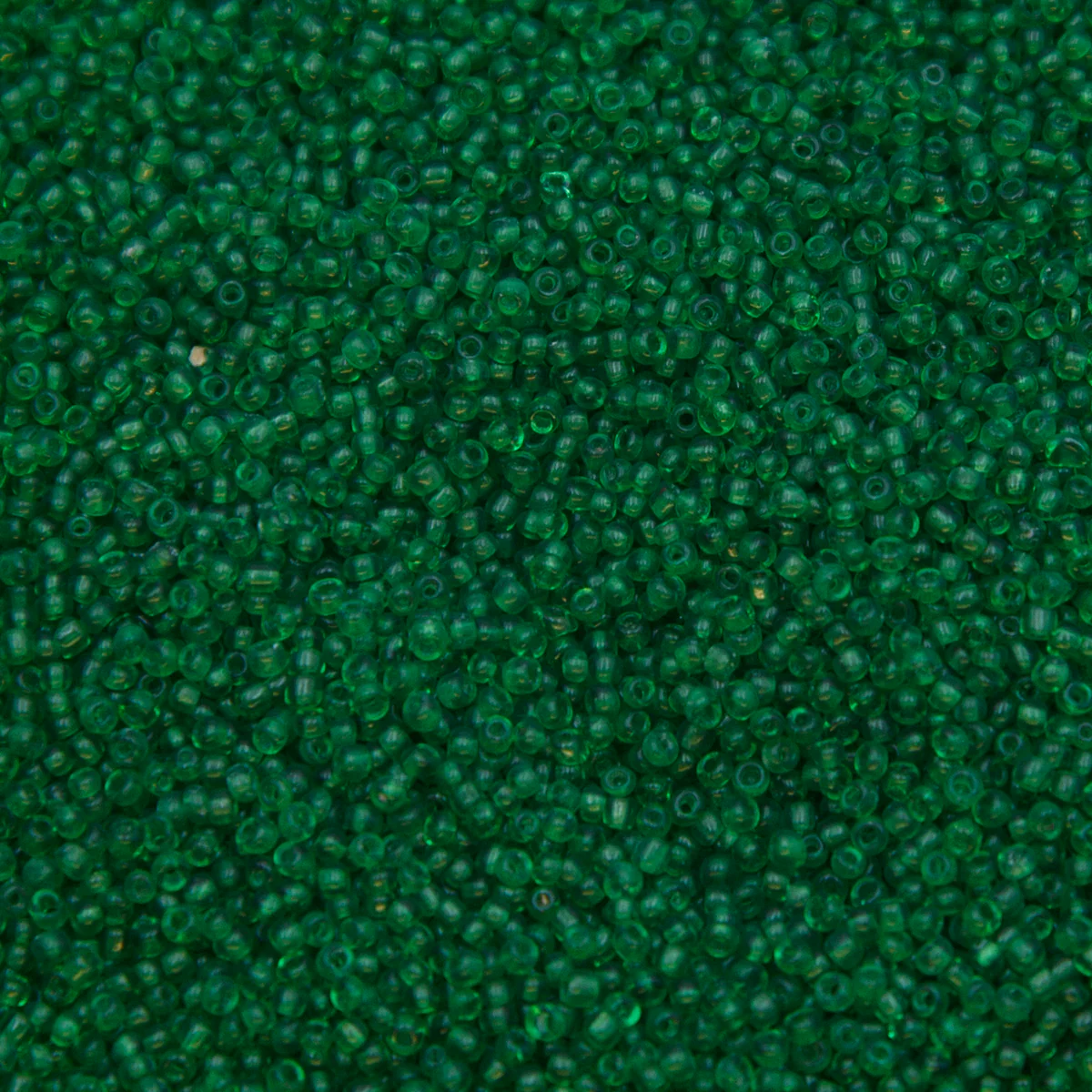 13SV284-3R: Vin Venetian Seed Bead Tr Green #4 13/0-50GMs - Image 2