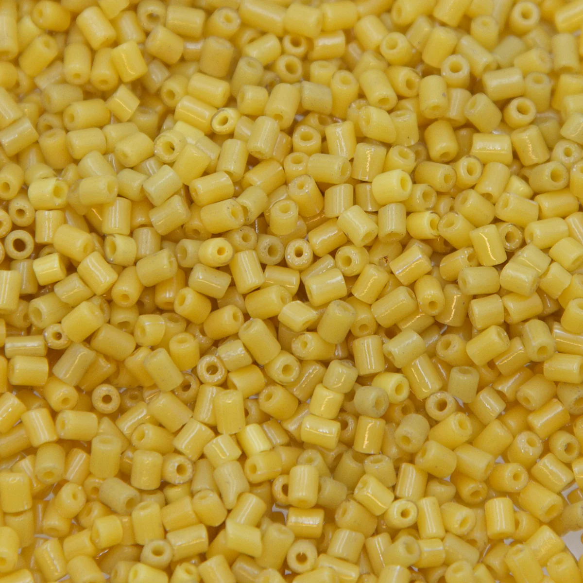30SV120-32R: Vin Ven Trans Goldenrod Tube 1X3MM - 50 GM - Image 2