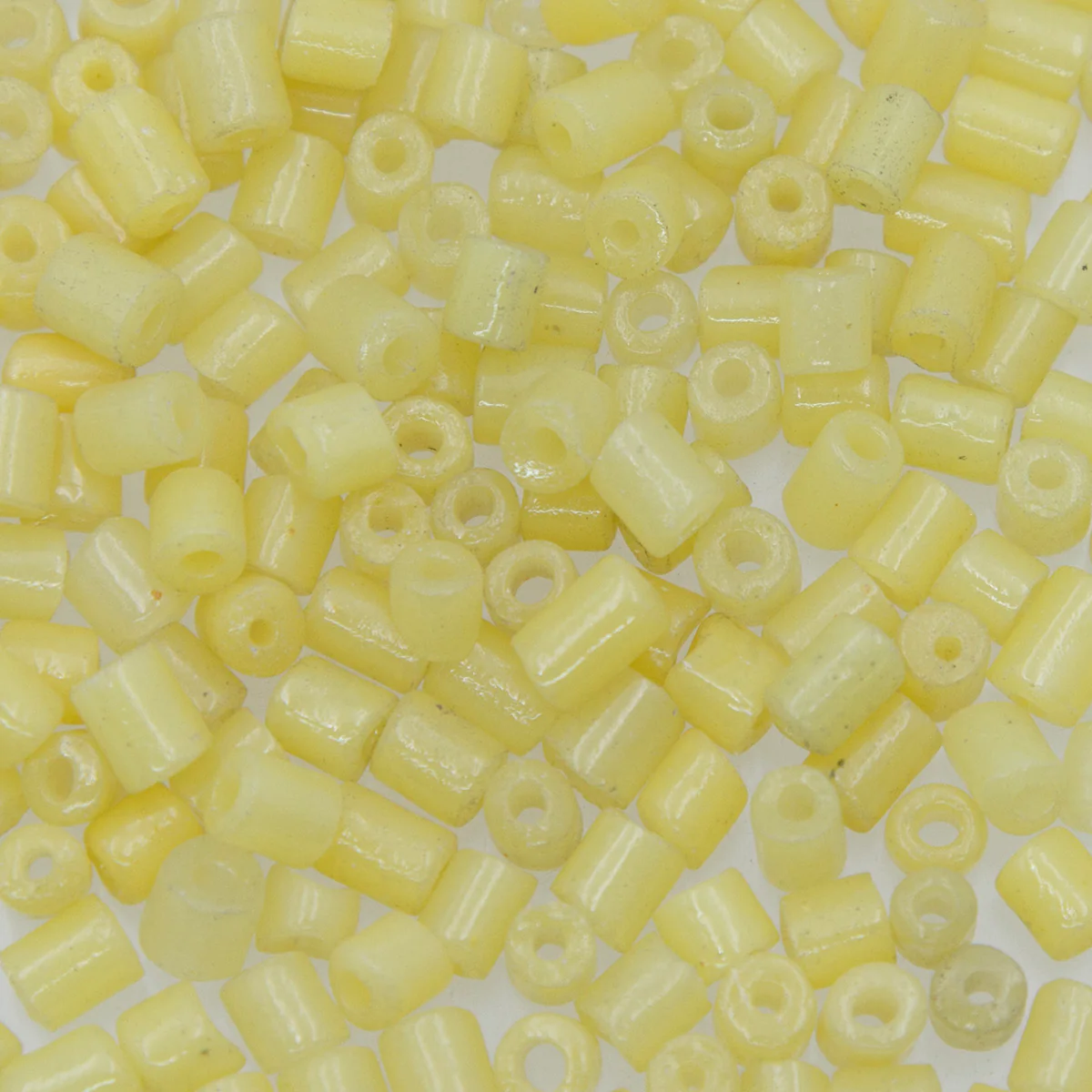 37SV120-16R: Vin Ven Yellow #16 Tube 4.5x5mm AVG - 50GM - Image 2