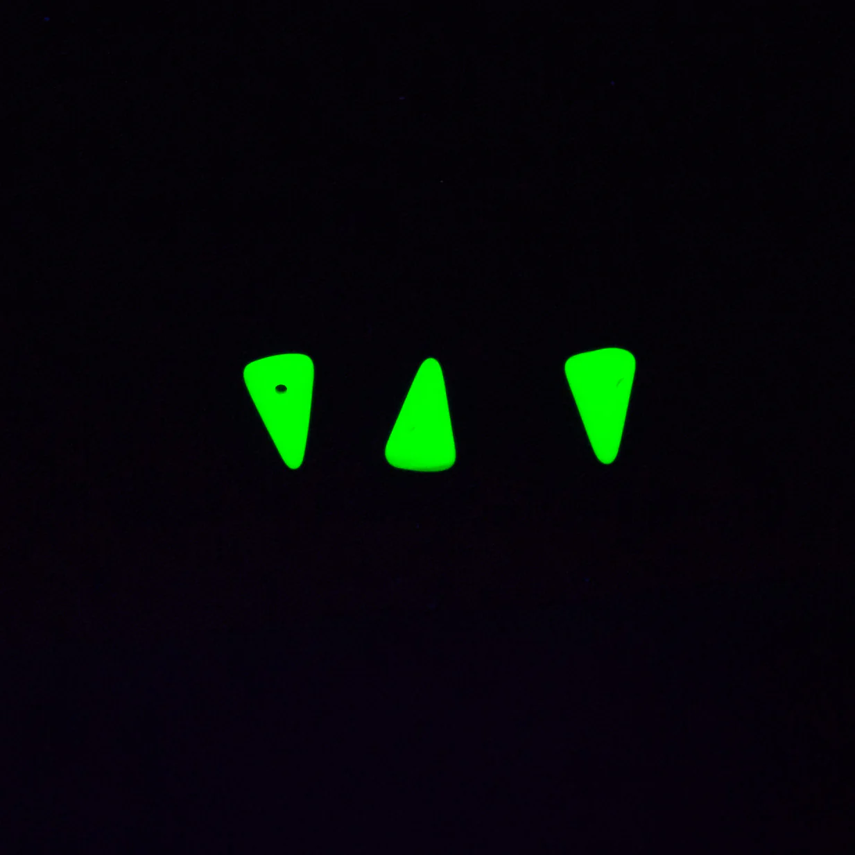 3DP684-NMR: CZ Spike Neon Green Matte 4x7-5x8mm-25PC - Image 2