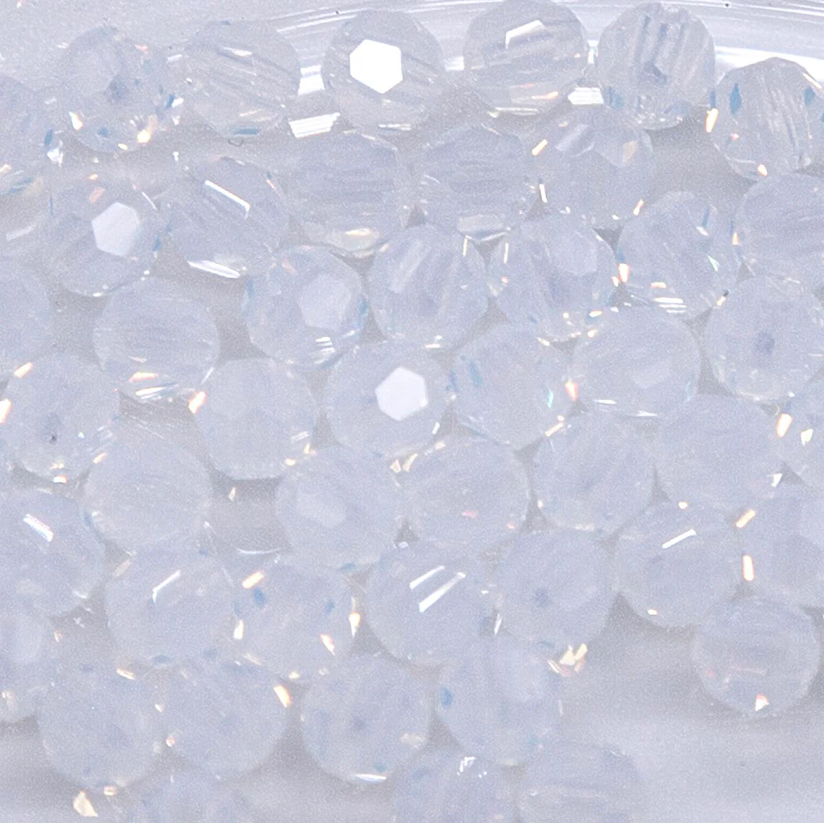4CC210: Preciosa Crystal Round White Opal 4mm-72PC - Image 2
