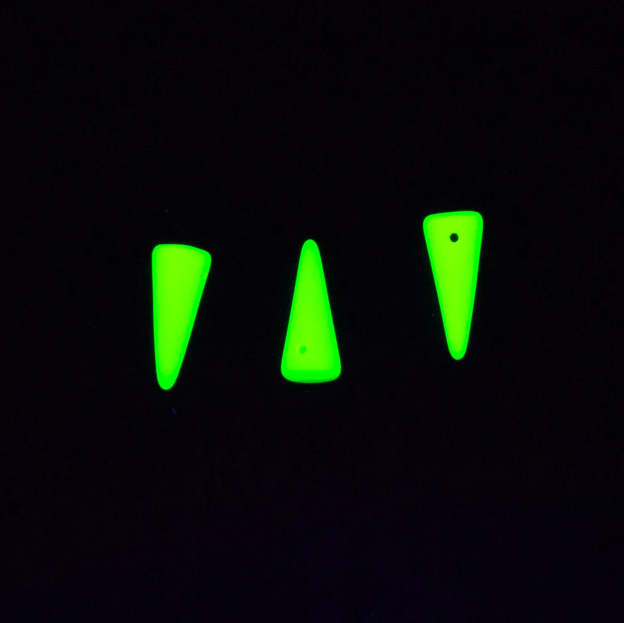 5DP622-NMR: CZ Spike Drop Yellow Neon 5x13mm-20PC - Image 2