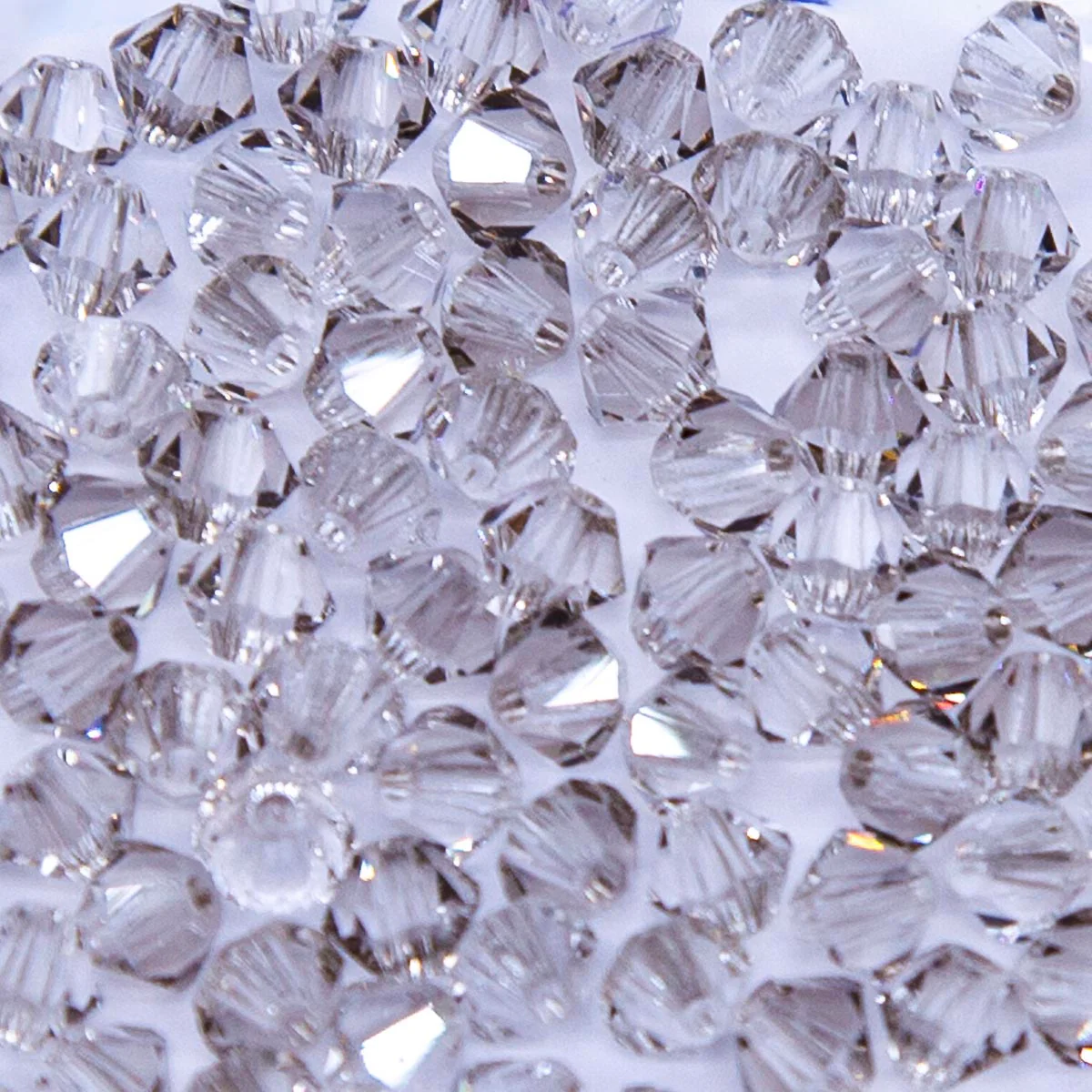 82CC512-4: Preciosa Crystal Dia Crystal Velvet 4mm-144PC - Image 2
