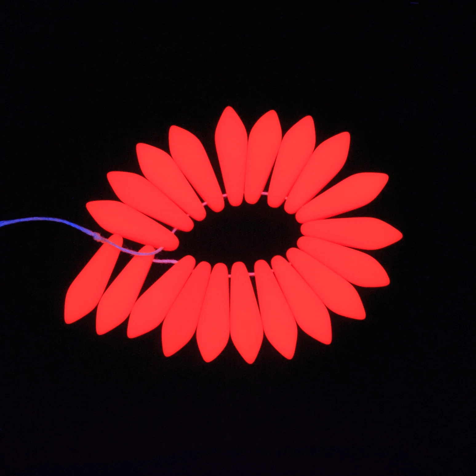 92DP638-NM: CZ Spear Neon Orange Matte 5x16mm 120PC - Image 2