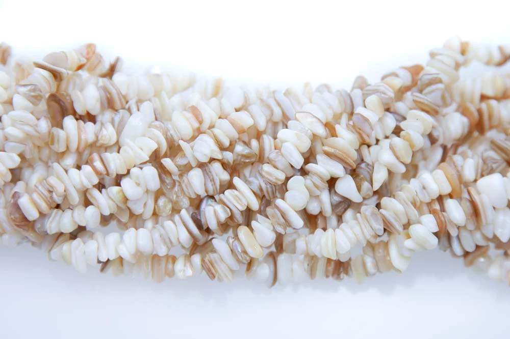 99MP611-N: 8-12mm Mother Of Pearl Chips 36" - Image 2