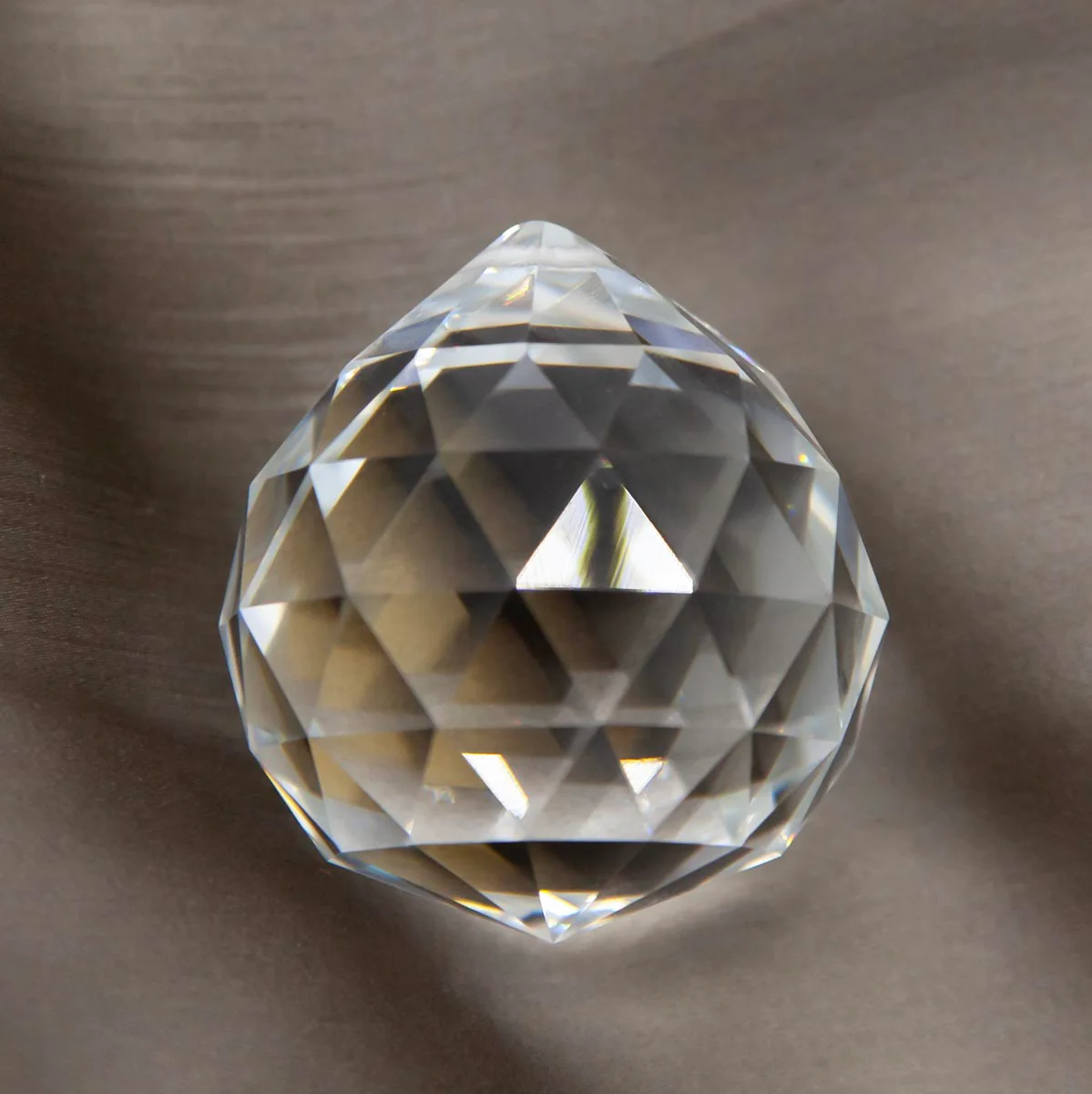 CD212-B40: Faceted Crystal Ball Pendant 40mm - Image 2