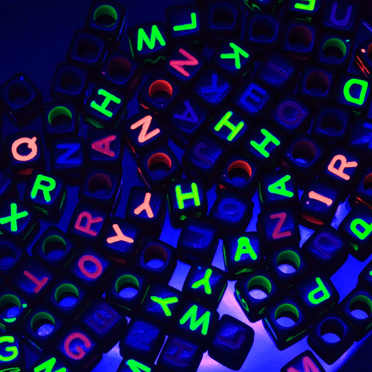 PL200-24: Acrylic Alphabet Black/Multi 6x6mm 4mm Hole 100PPK - Image 2