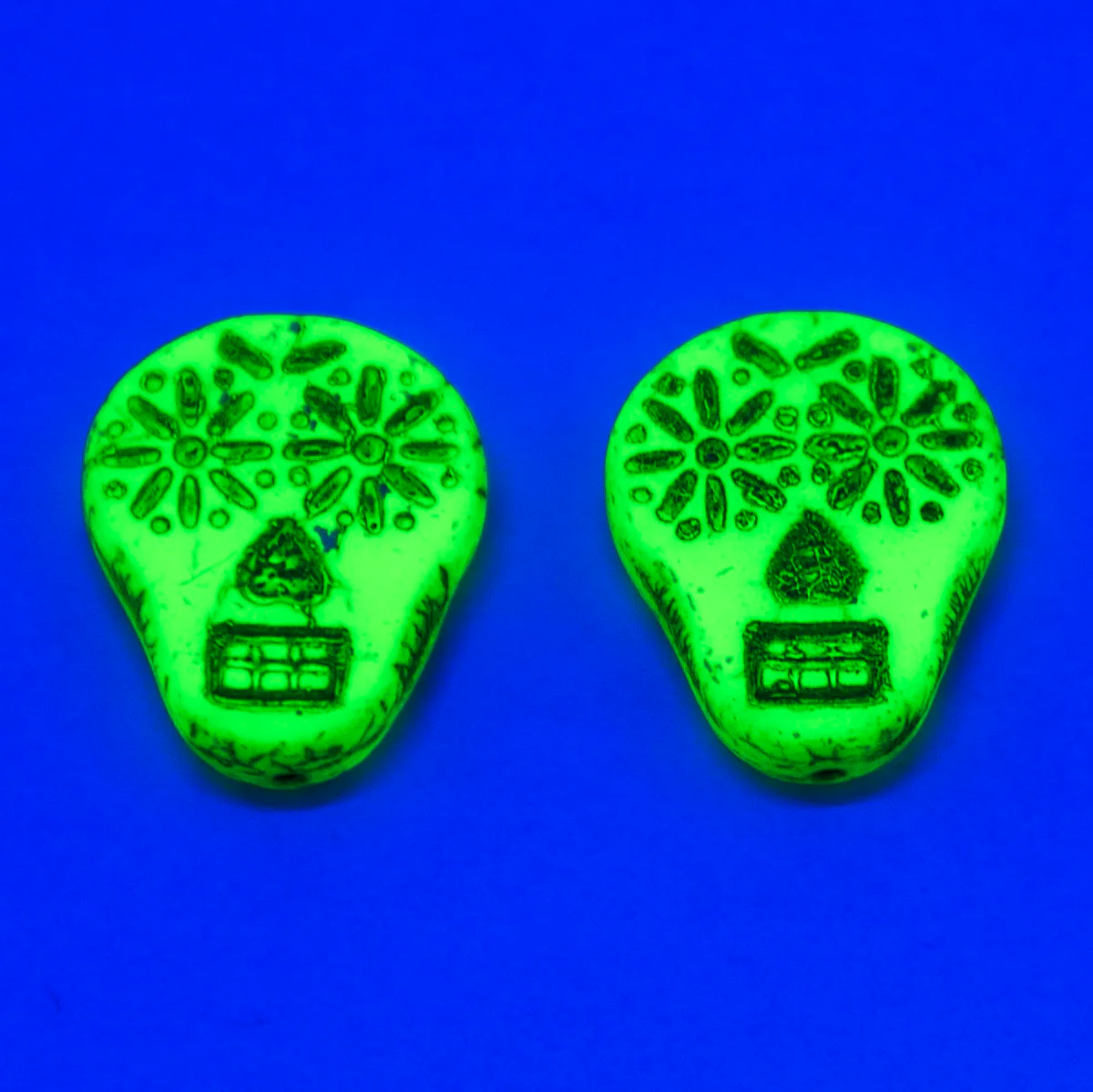 SK002: Sugar Skull - Lime Green and Emerald 19x16mm - 10 Pc - Image 2