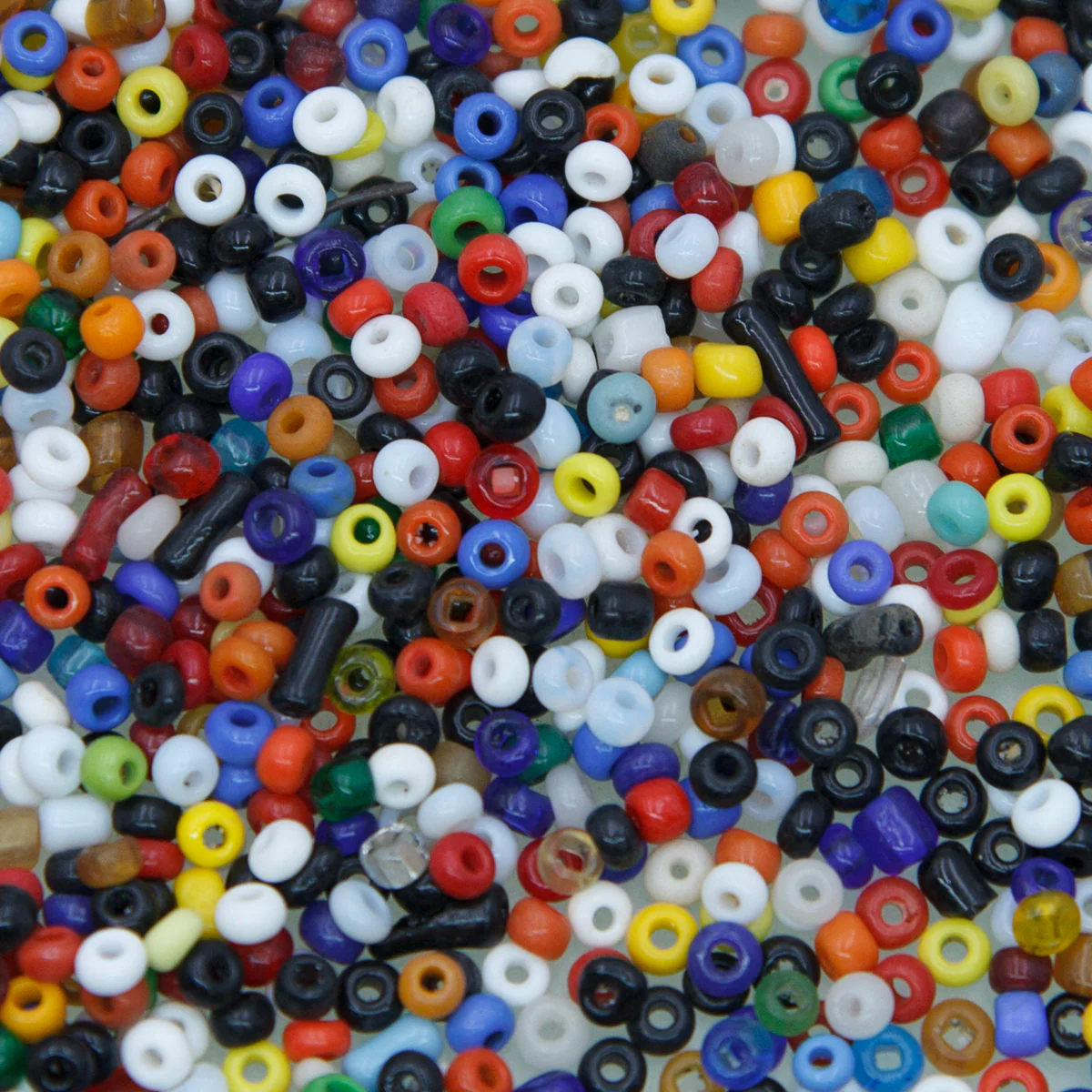 SV93R: Venetian Mix Seed Bead 8/0 Avg - 150 GM - Image 2