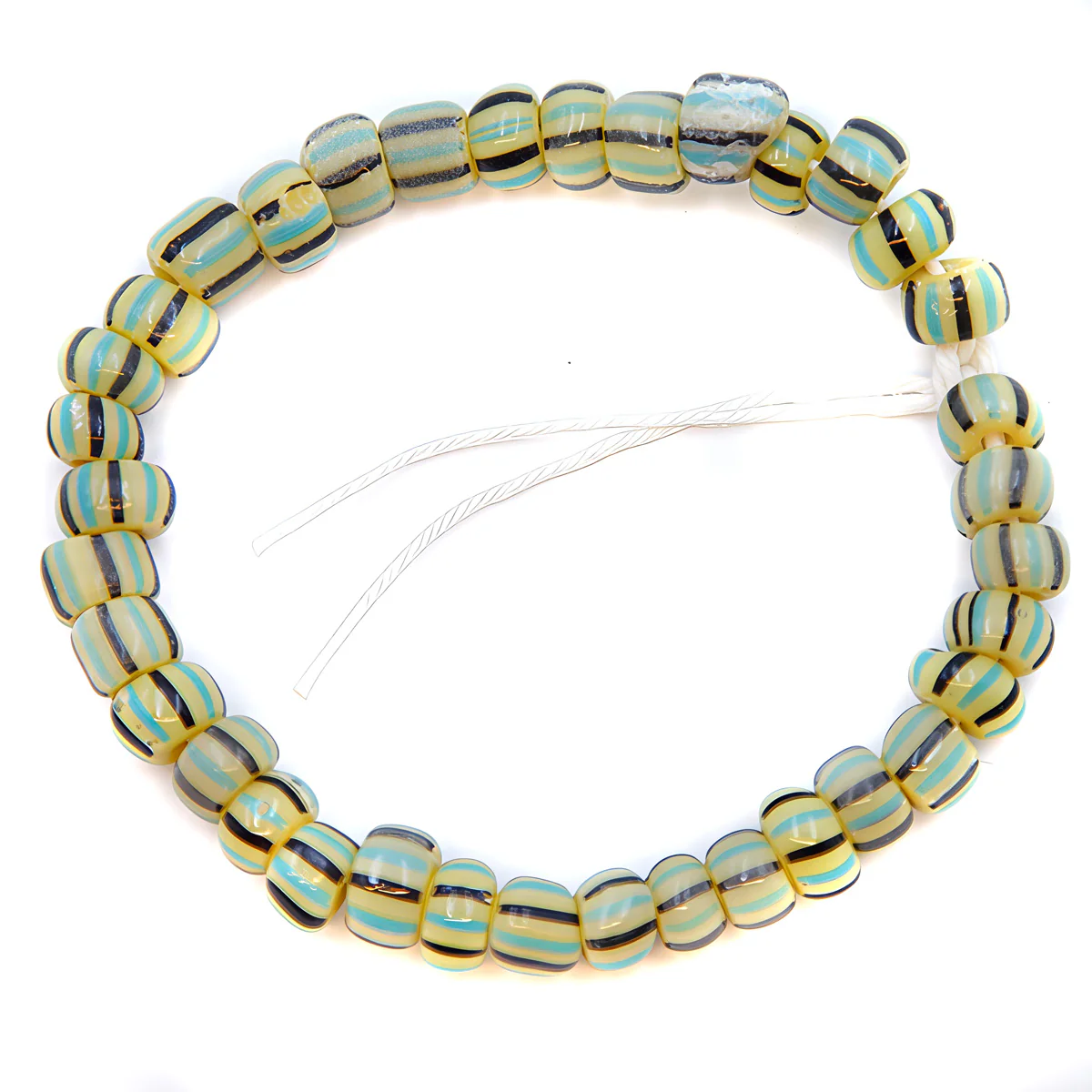 SV999-7: Greasy Yellow with Black and Turquoise Stripe loose 50 Gram Bag - Image 2